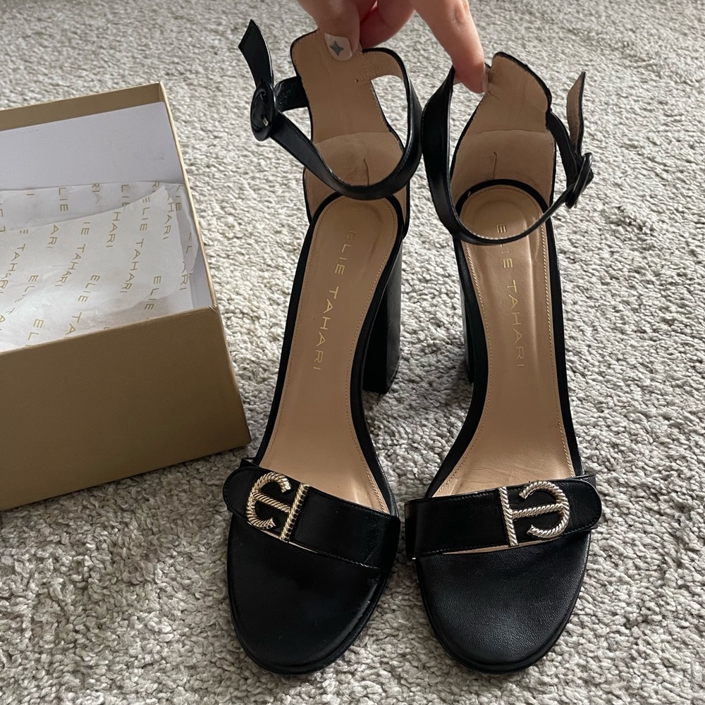 Elie tahari leather black heels